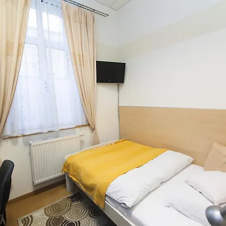 Hostel Akacja Goscinne *